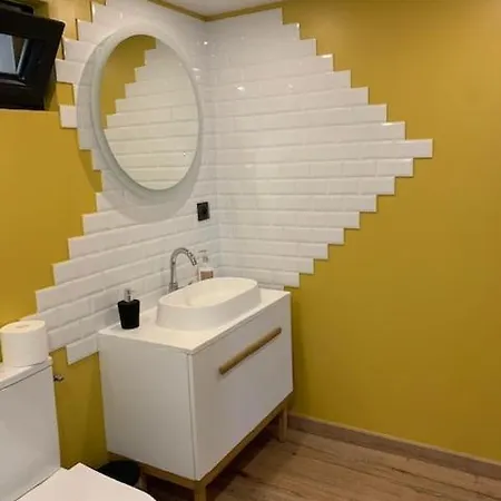 Appartement Independant Refait A Neuf Avec Jacuzzi Et Terrasse Privative Proximite Gare Viarmes Exterior photo