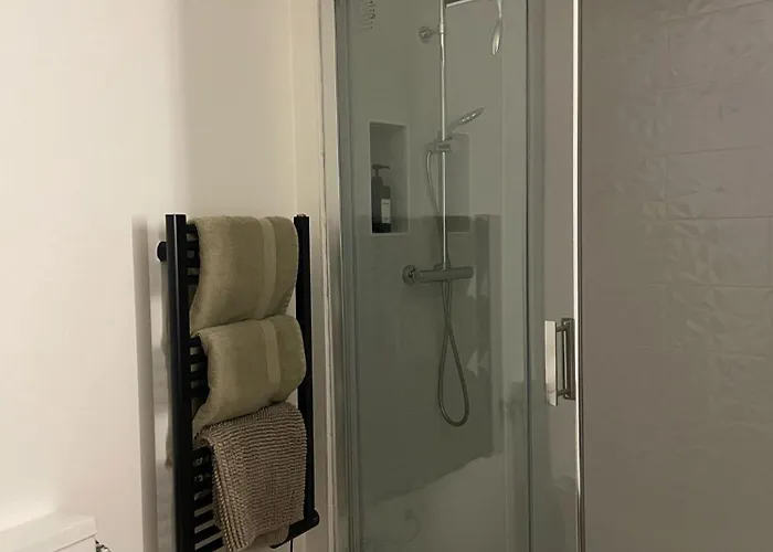 Appartement Independant Refait A Neuf Avec Jacuzzi Et Terrasse Privative Proximite Gare