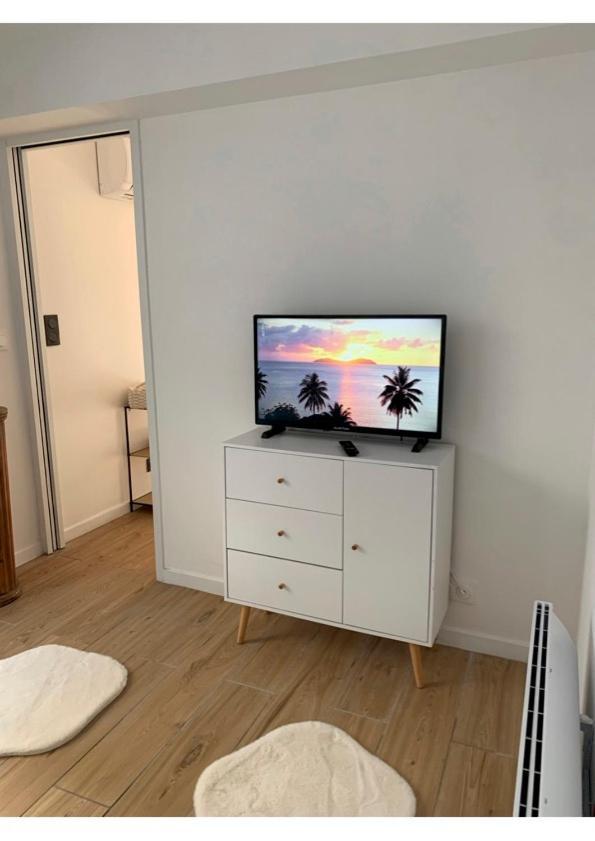 Independant Refait A Neuf Avec Jacuzzi Et Terrasse Privative Proximite Gare Viarmes