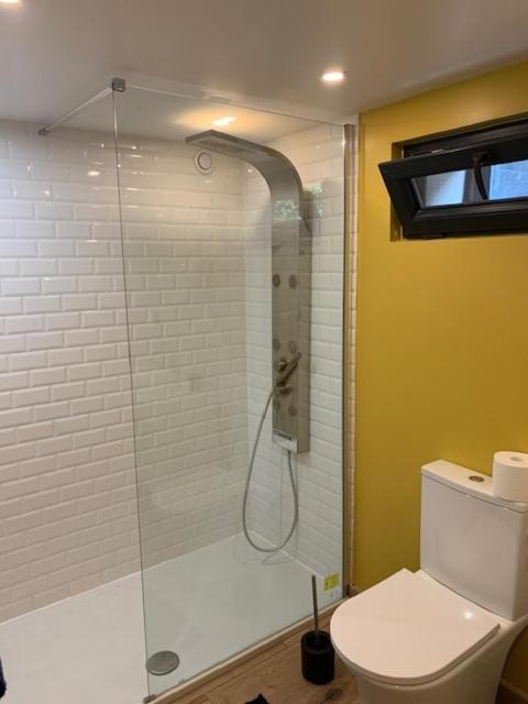 Independant Refait A Neuf Avec Jacuzzi Et Terrasse Privative Proximite Gare * Viarmes