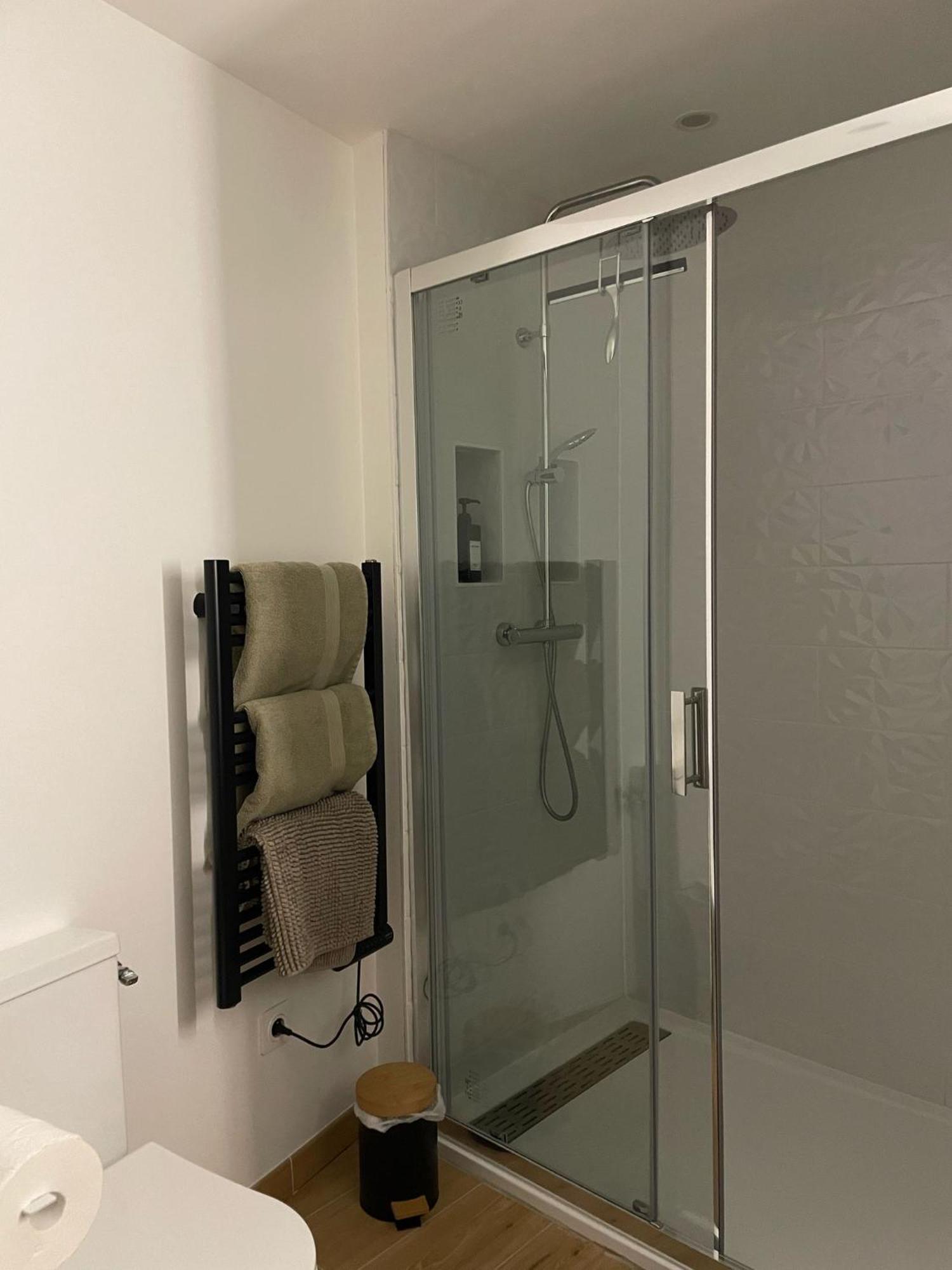 Independant Refait A Neuf Avec Jacuzzi Et Terrasse Privative Proximite Gare * Viarmes