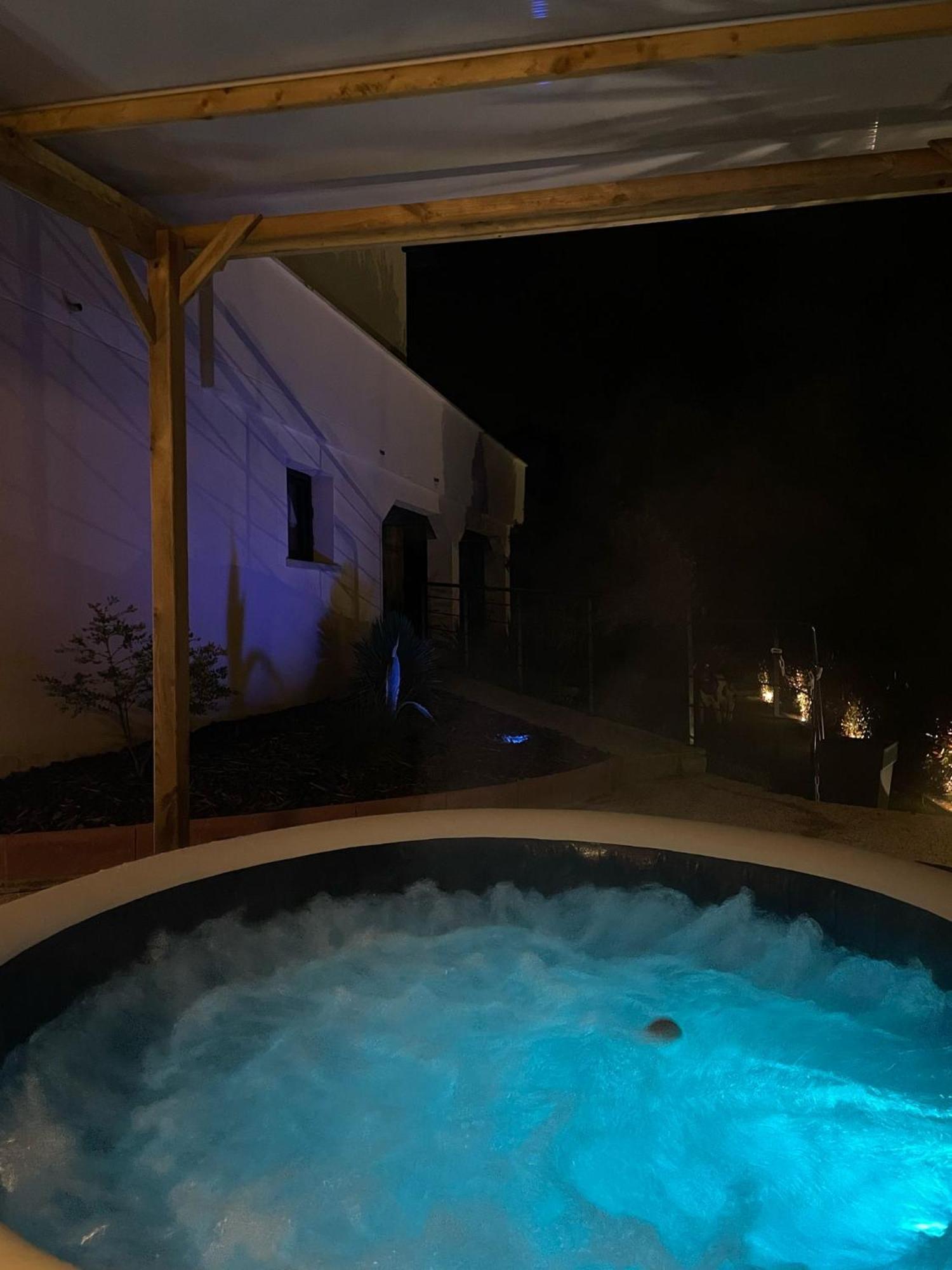 Independant Refait A Neuf Avec Jacuzzi Et Terrasse Privative Proximite Gare Apartment Viarmes